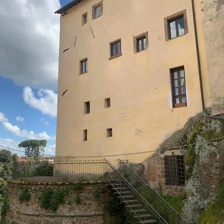 I Colori Nel Castello Apartment *