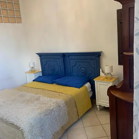 I Colori Nel Castello Apartment *